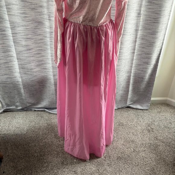 Halloween costume - Picture 4 of 12